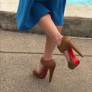 Authentic Christian Louboutin platform heels sandals red bottoms 8.5 9 39